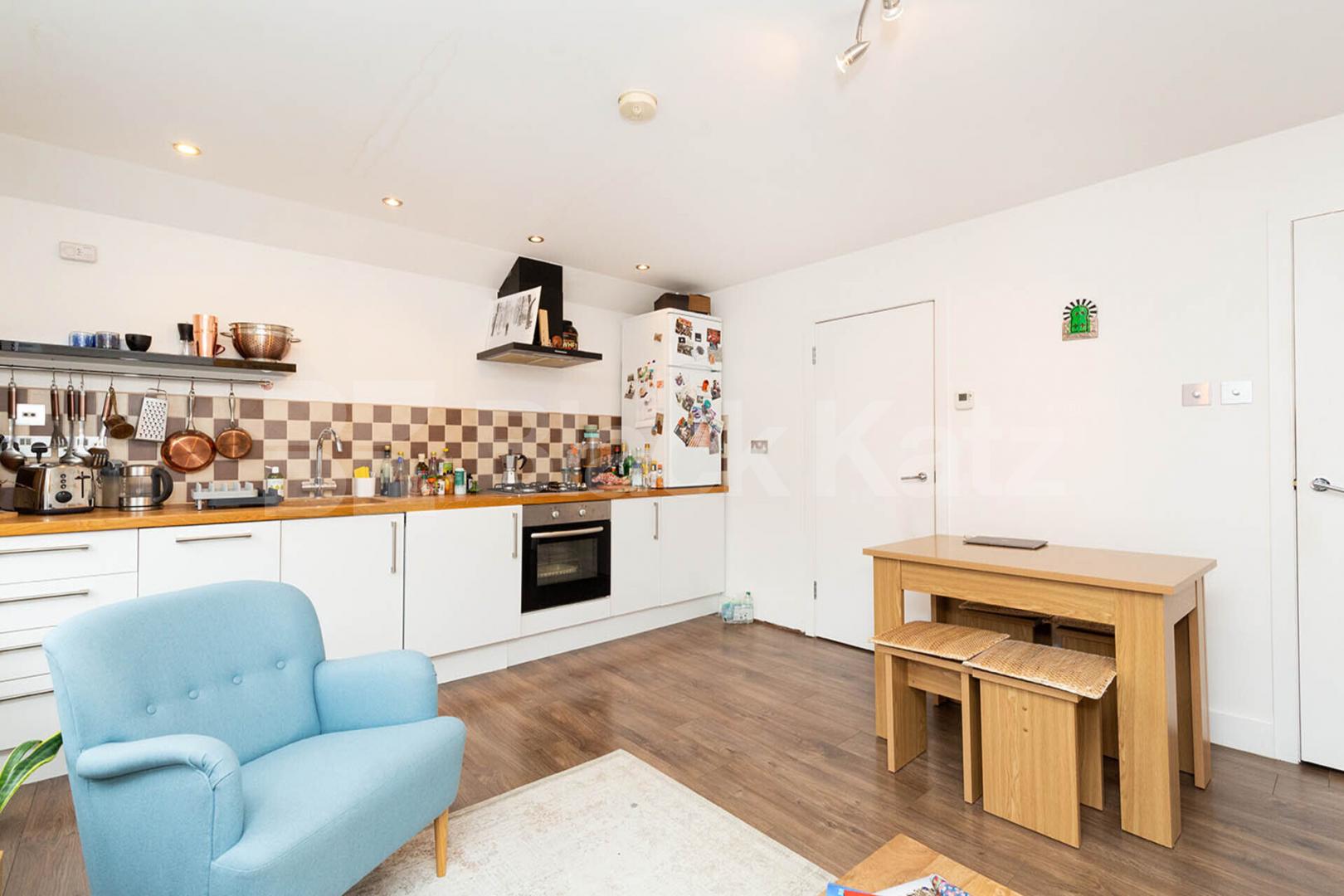 Nicely renovated 1 bedroom property located a minute walk to a station  Caledonian Road, Caledonian Road